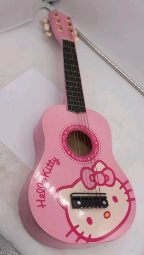 Hello kitty six string - hello,