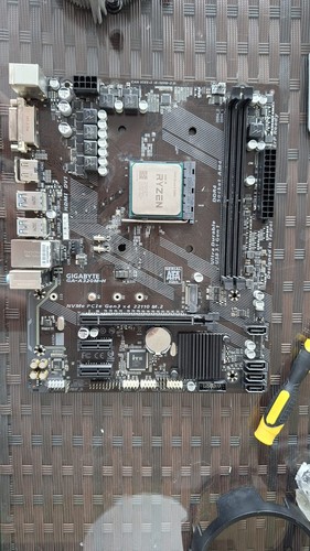 Ryzen 3600 gigabyte - 5,