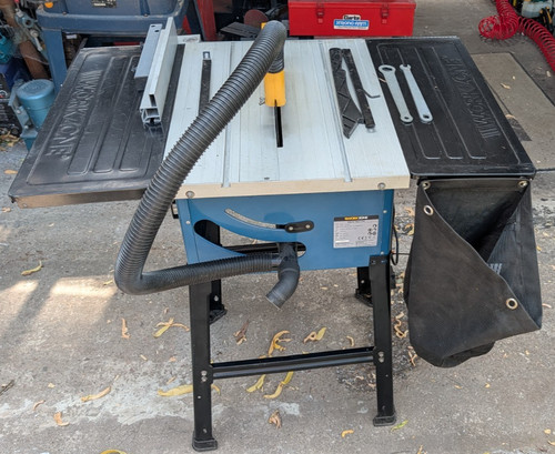Workzone extra wide table - workzone, saw