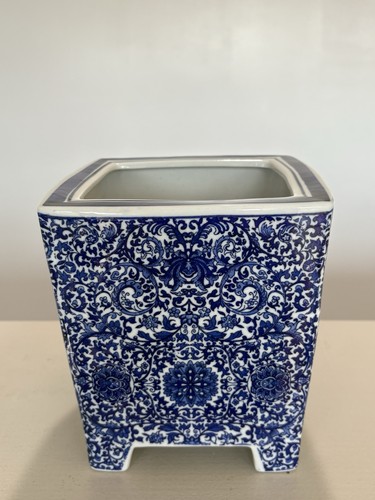 Blue white chinoiserie - white,
