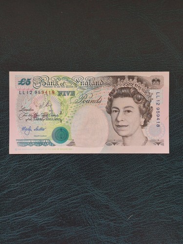 Five pound note bank - pound,