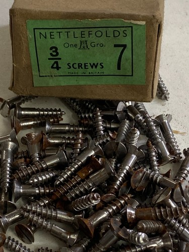 Box steel countersunk - box, screws