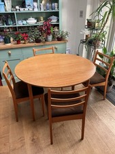 Schreiber Circular Dining Table and Set of Four Dining Chairs, Early 1980s