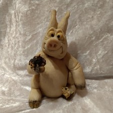 Piggin' Phobia Pig Figurine Scared Holding Spider David Corbridge 1995