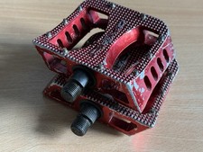 Primo Tendorizer BMX Pedals Mid School 9/16 4 Slot Red Alloy Aluminium
