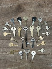 Old/Vintage Keys Joblot. x27. Various Types & Makes. Yale,Squires. Pre Owned.