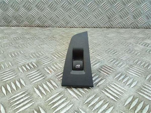 7950756 right rear window - right,