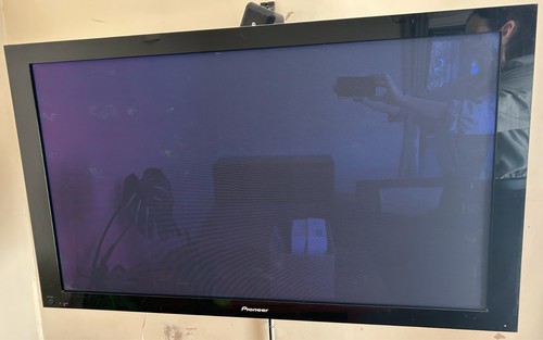 Pioneer plasma screen - screen, 43"