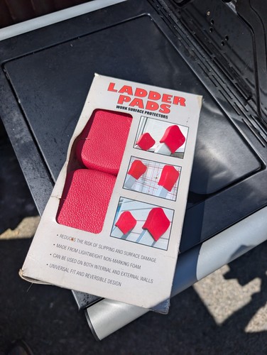 Ladder pads wall protection - wall,