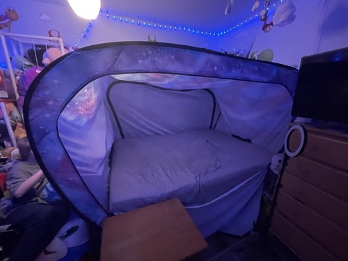 Full size privacy pop up - size,