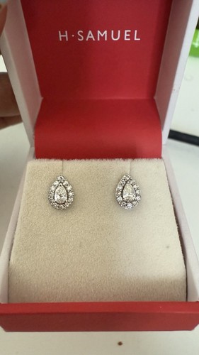 9ct white gold - 9ct, 0.40ct