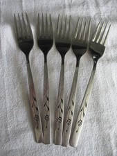 Oneida Capistrano Stainless