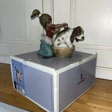 Ladro Bashful Bather 12273 Lavando Al Pero Ex Condition