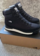 UK 9-  THE NORTH FACE