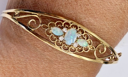 9ct yellow gold trio - yellow, &