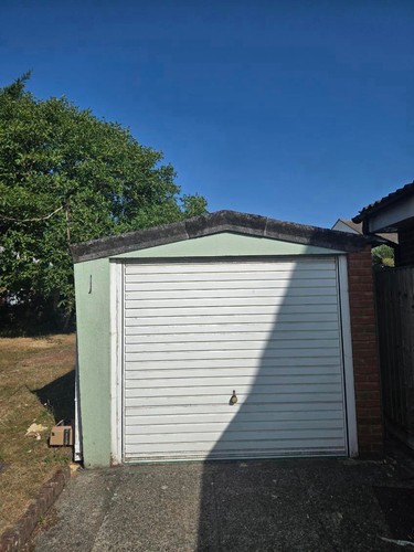 Concrete garage pre - concrete, fabricated