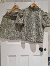 Zara Women's Set Size M/L Top and Short Skirt  Beige/Black