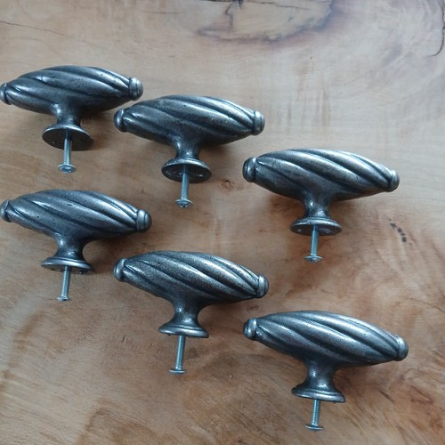 Set door knobs cast - 6,