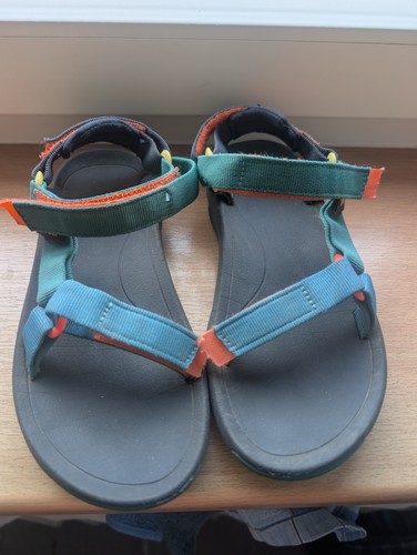 Teva kids size - teva,