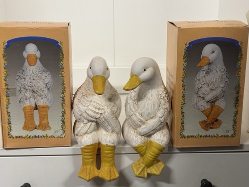 Large sitting geese - large, clay