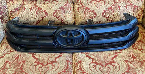 Toyota hilux 2015 2024 front - toyota,