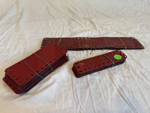Red meccano plates good - 40,
