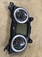 TRIUMPH TROPHY 1215 SE CLOCKS