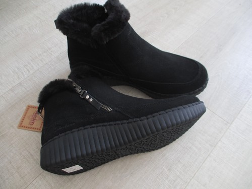 New skechers leather suede - new,