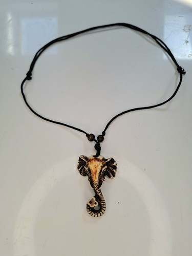 Brown cord pendant necklace - brown,