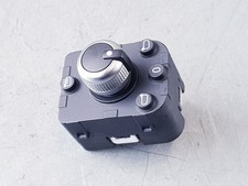 AUDI Q2 SPORT 2017 RIGHT SIDE