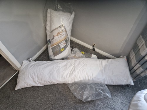Brand new long body - long, pillow