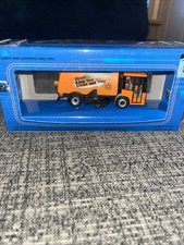 1/80 Cararama Street Cleaner