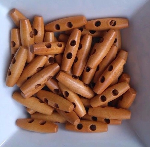 18 wooden 40mm toggle - 40mm,