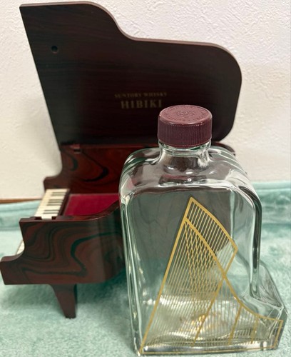 Hibiki piano shape empty - hibiki,