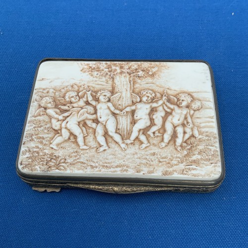Antique powder compact cherubs - powder,