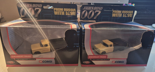 Corgi james bond 007 - james,