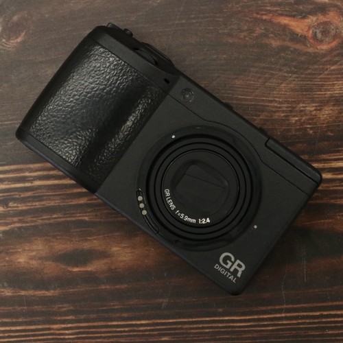 Ricoh digital compact - ricoh,