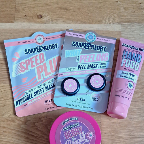 Soap glory hydrating gift - &,