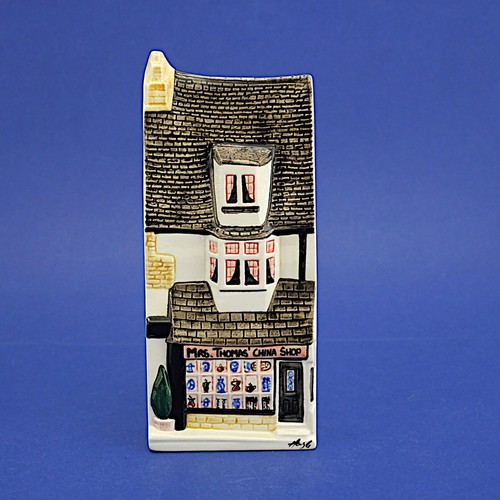 Hazle ceramics mrs thomas - hazle,