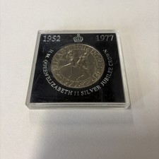 (RARE)*1977 Queen Elizabeth II