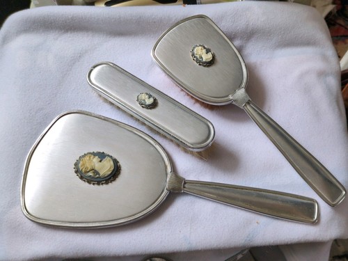 Vintage 3pce vanity set mirror - 3pce,