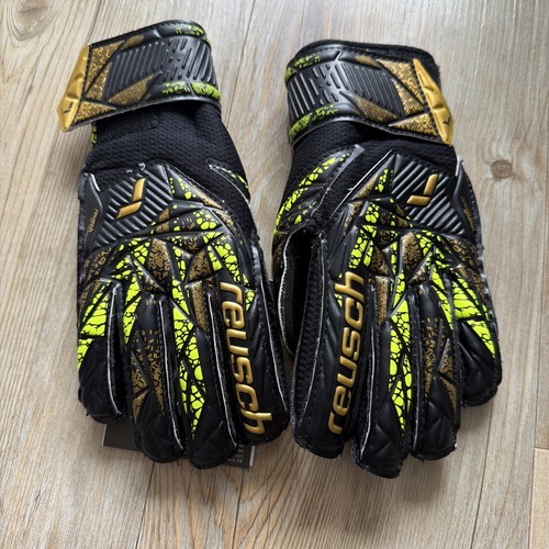 Reusch pure goalkeeping gloves - goalkeeping,