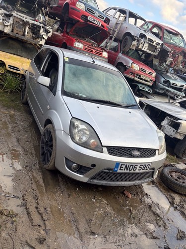 Ford fiesta st150 - ford, petrol