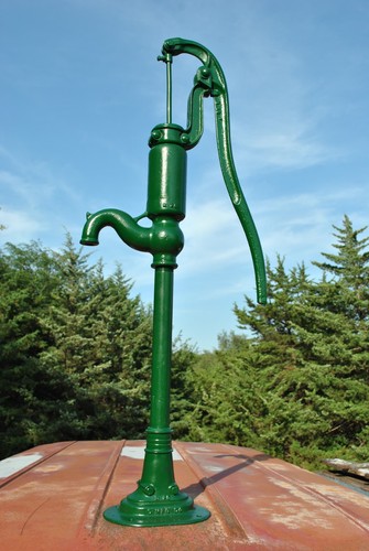 Vintage chandler pump - chandler,