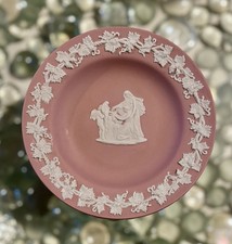 Wedgwood Pink  jasperware  pin dish in excellent condition