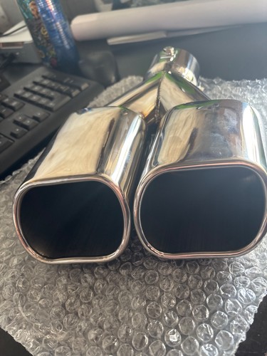 Twin exhaust tip stainless - tip,