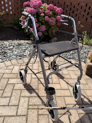 Invacare four wheel rollator - invacare,