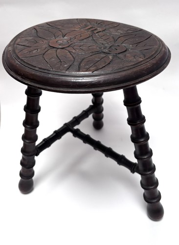 Antique bobbin stool milking - bobbin,
