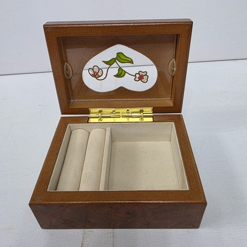 Vintage jewellery box trinket - jewellery,