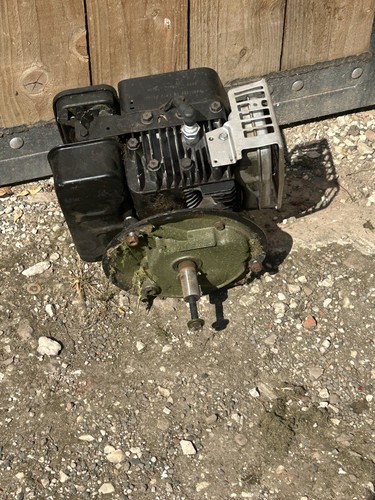 Briggs stratton classic 35 - &,